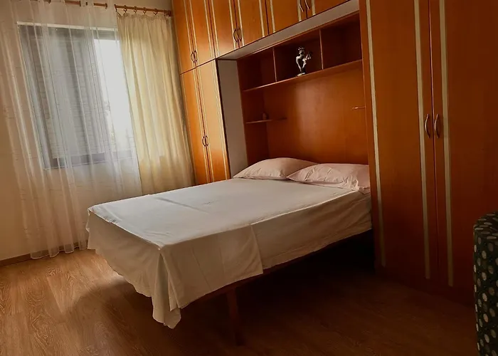 Guest House * טיראנה